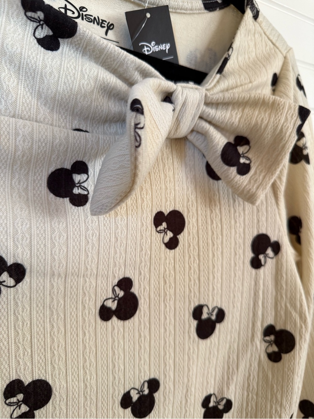 Her Universe Disney Cream Minnie Mouse Bow-Detail Long Sleeve Top - XL - Picture 3 of 5